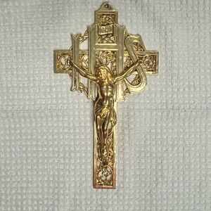 Gold Crucifix Wall Decor